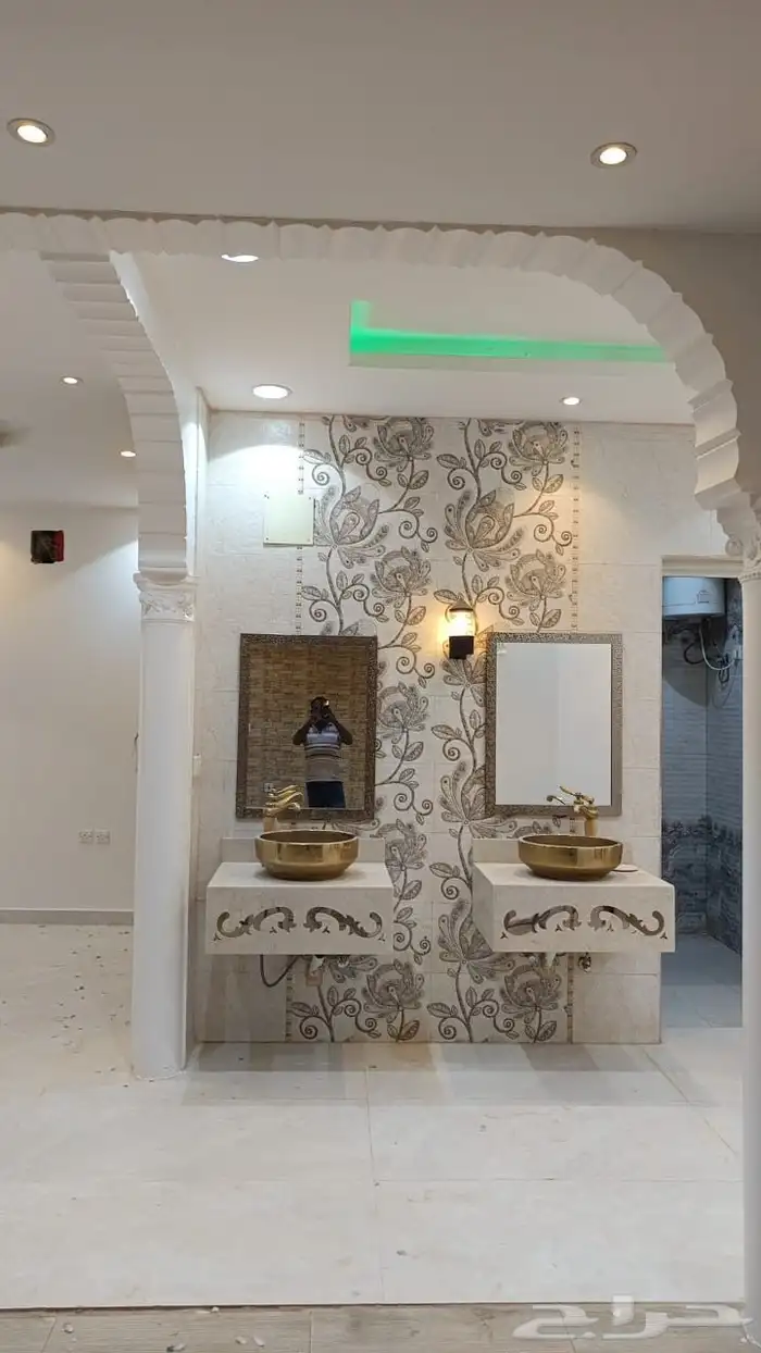 دور ارضي للايجار السنوي حي السديري 8