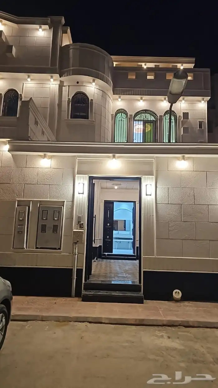 فيلا للإيجار حي الرمال 9