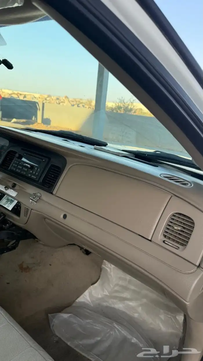 فورد بوليسي للبيع 2010 2