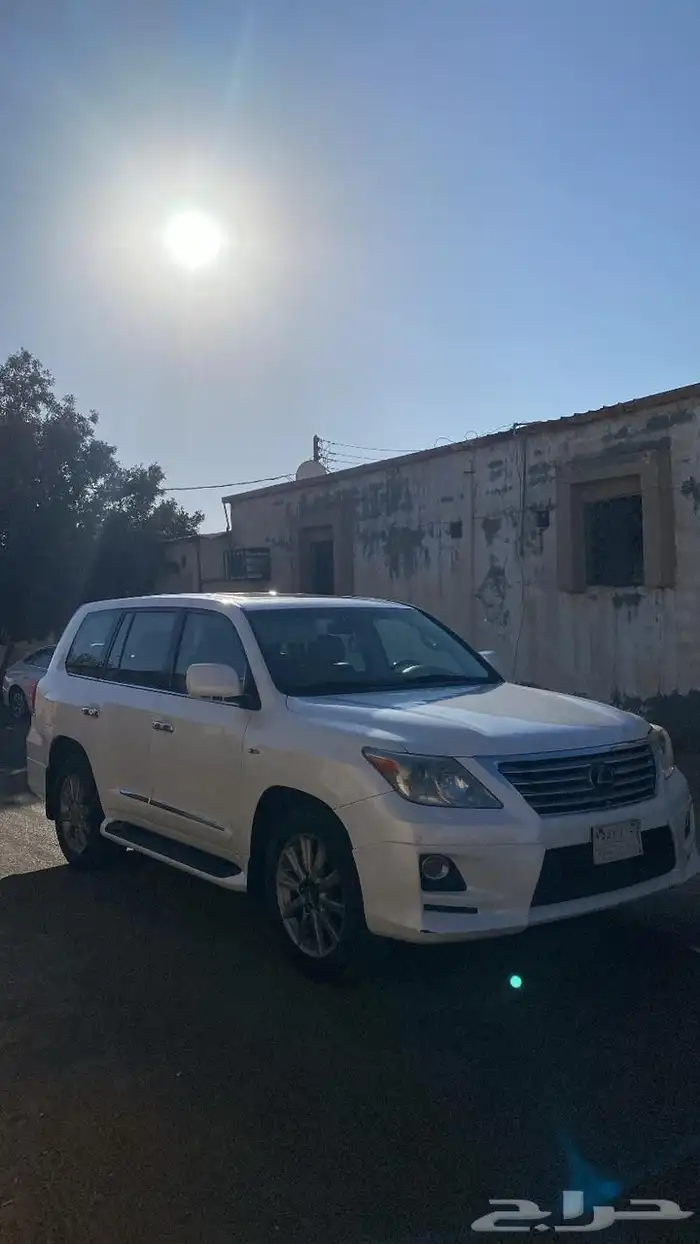 جيب لكزس 2011 فل كامل 2
