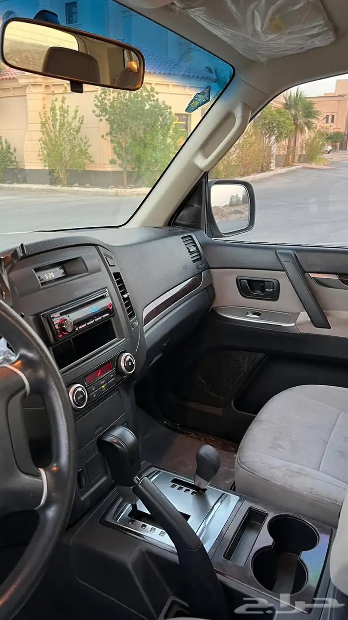 جيب باجيرو ربع 2014 ابيض 15