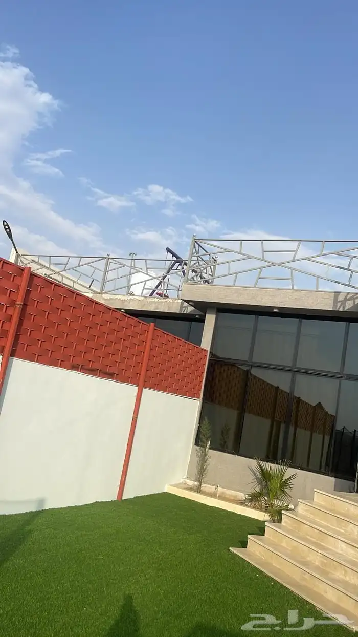 شاليه فاخرة مؤثثه للبيع 1