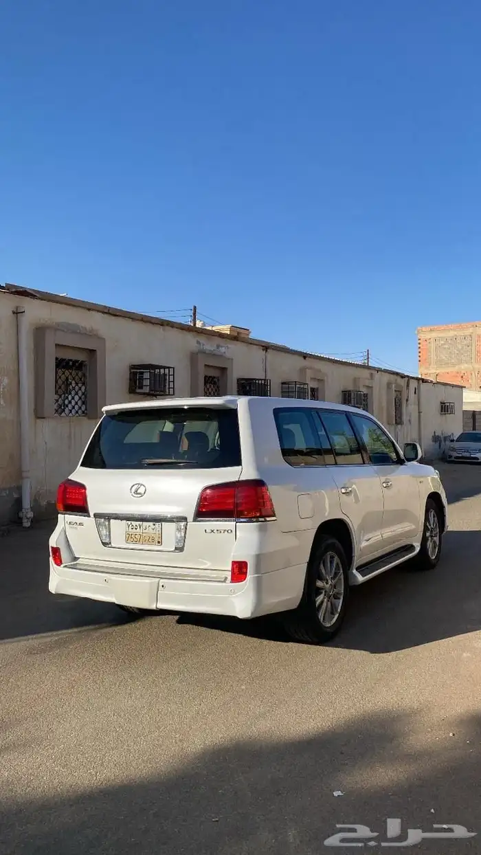 جيب لكزس 2011 فل كامل 1