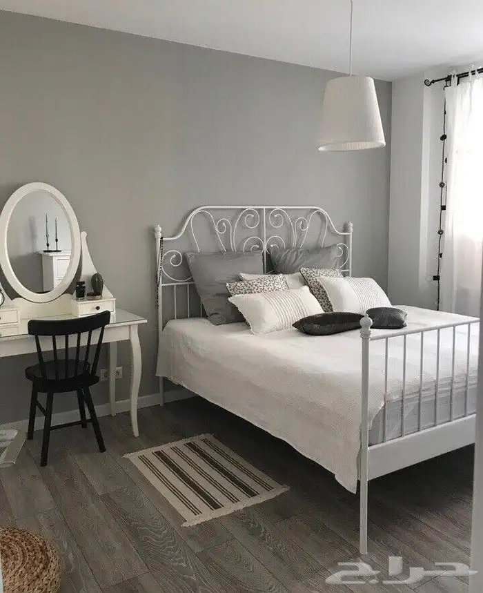 سرير ايكيا للبيع مستعمل (نظيف) 0