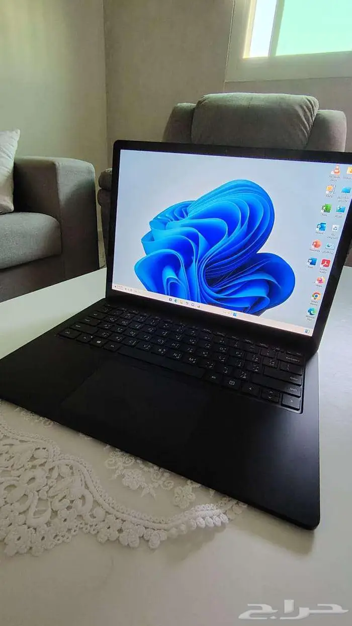 جهاز عملي وأنيق احترافي Surface Pro i7 RAM 16GB SSD 256GB 7