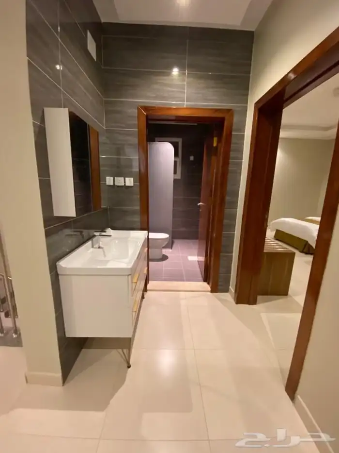 فيلا وشقه فاخرة للإيجار الشهري   سنه دراسيه   سنوي 6