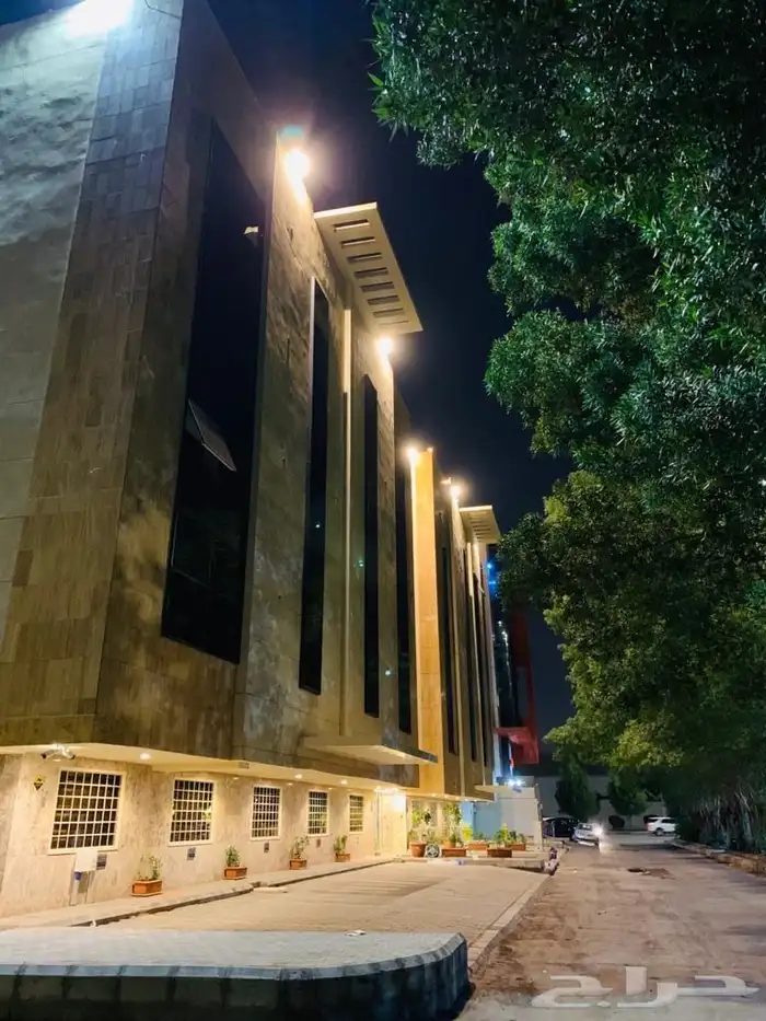 شقة مفروشة فاخرة للايجار الشهري جوار عزيز مول 1