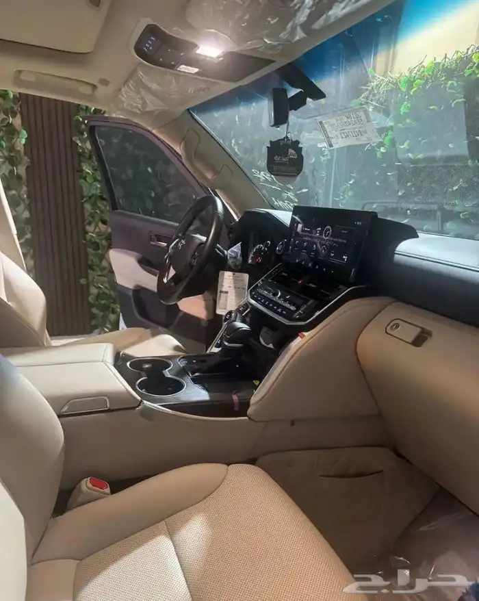 لاندكروزر 13