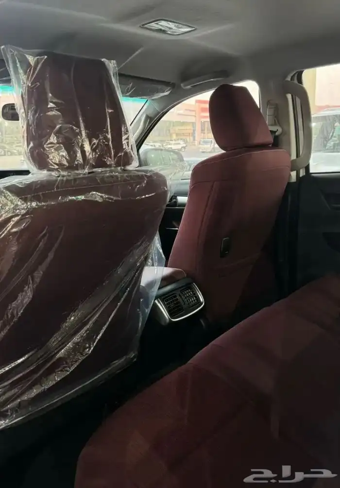 تويوتا هايلكس 2025 GLX-S بنزين بريمي 8