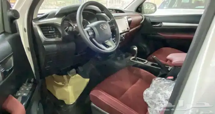 تويوتا هايلكس 2025 GLX-S بنزين بريمي 6