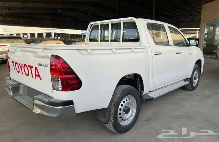 تويوتا هايلكس 2025 سلق بنزين بريمي 5