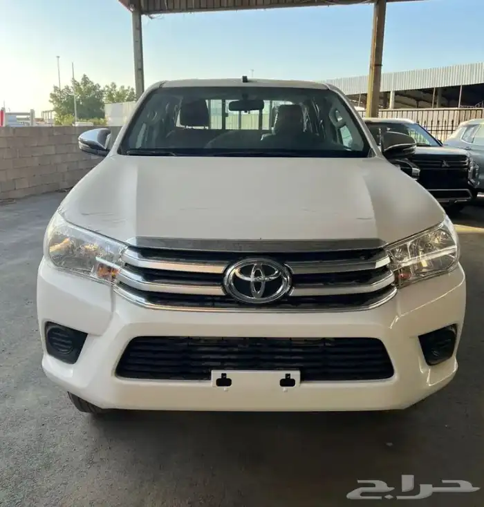 تويوتا هايلكس 2025 سلق بنزين بريمي 2