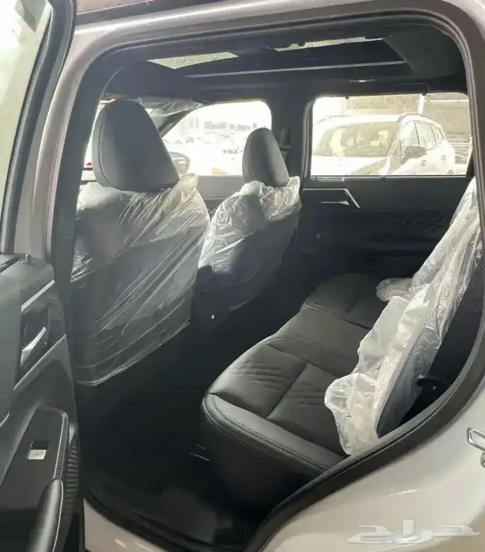 ميتسوبيشي اوتلاندر 2025 بلاك ايدشن فل كامل 8