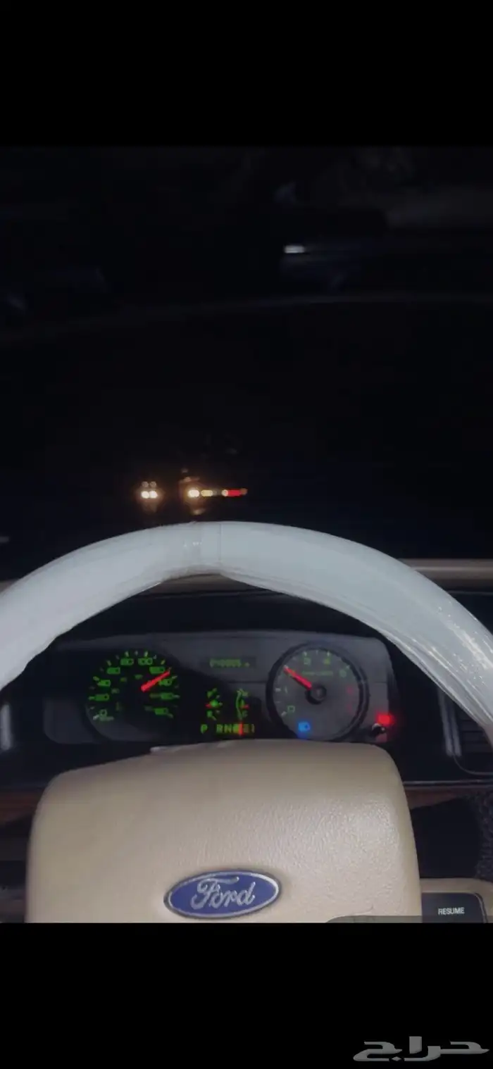 فورد فكتوريا 2010 2