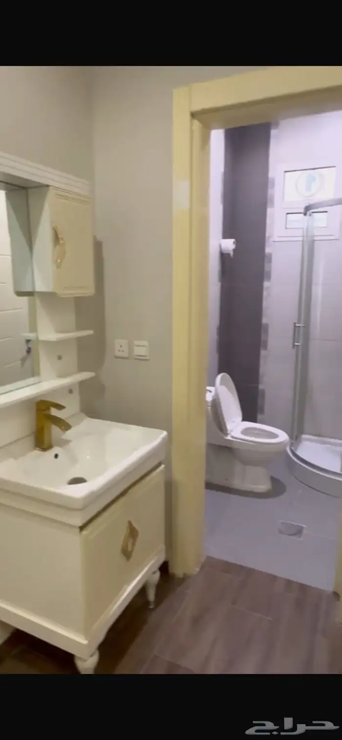 شقة للإيجار السنوي حي النرجس ( القمراء 3) 0