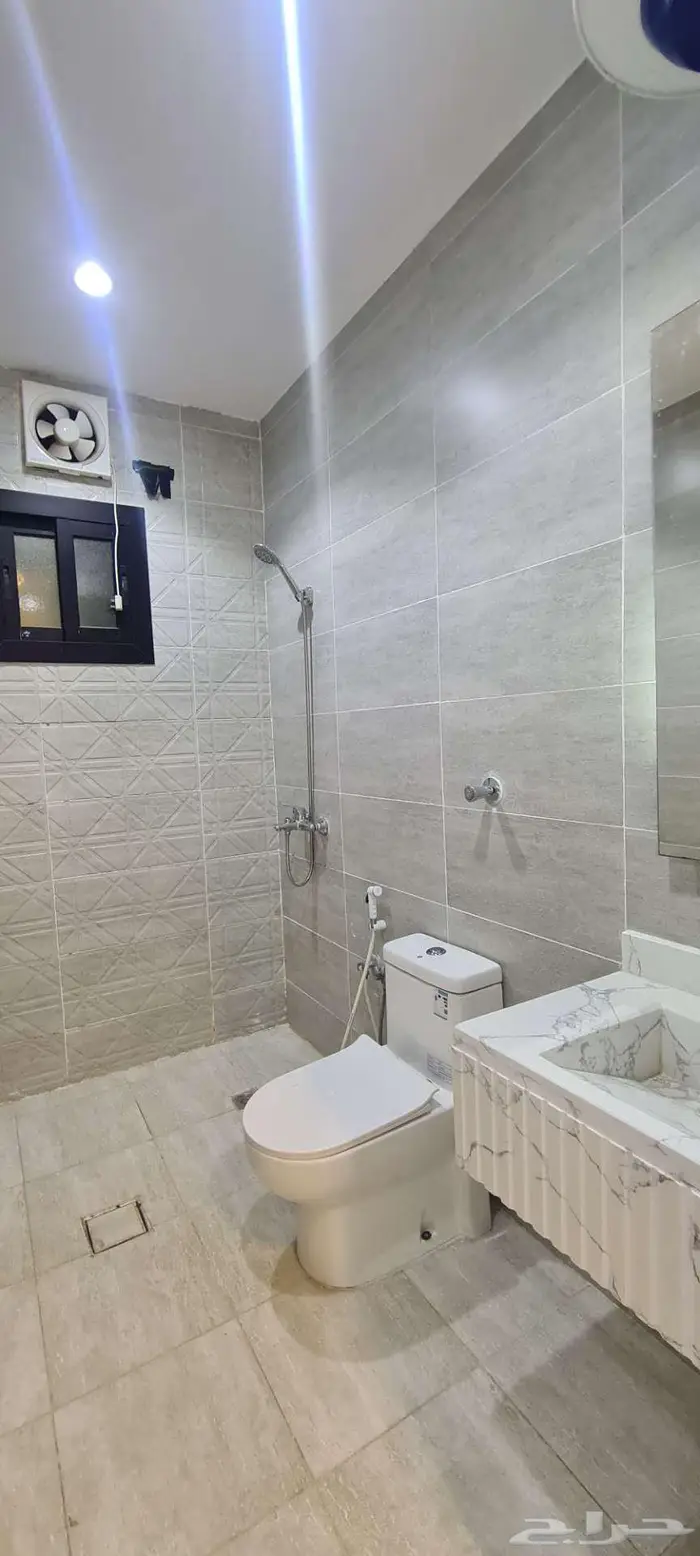 للبيع روف 5غرف جديد بحي الرايه جده ابرق الرغامه 3