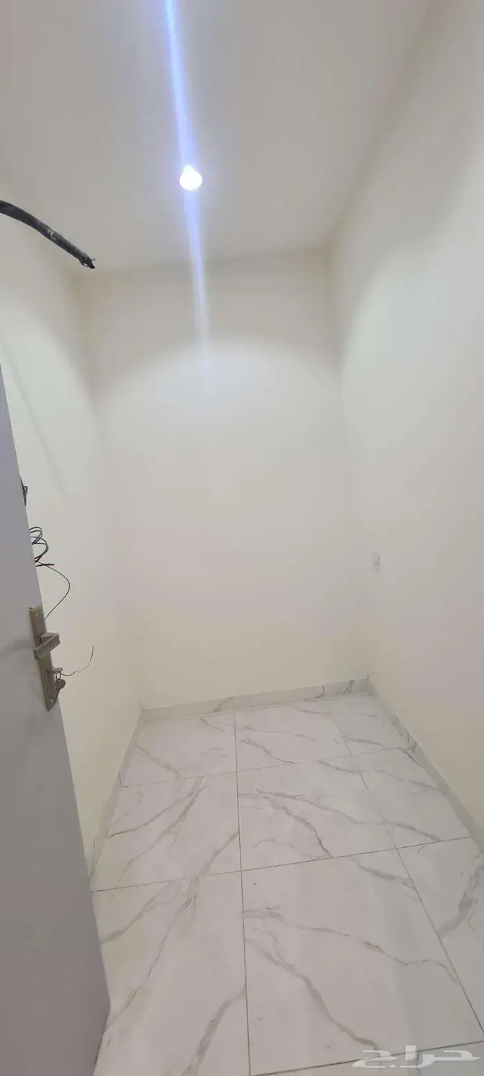 للبيع روف 5غرف جديد بحي الرايه جده ابرق الرغامه 17