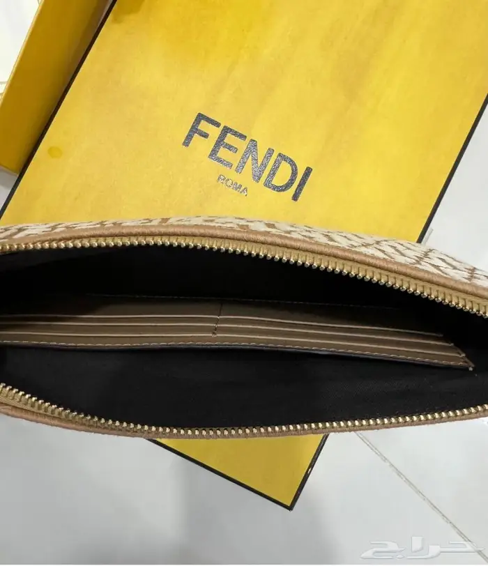 شنطه فندي مستعمله 2