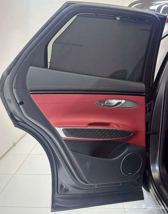 جنسس GV70 2022 37