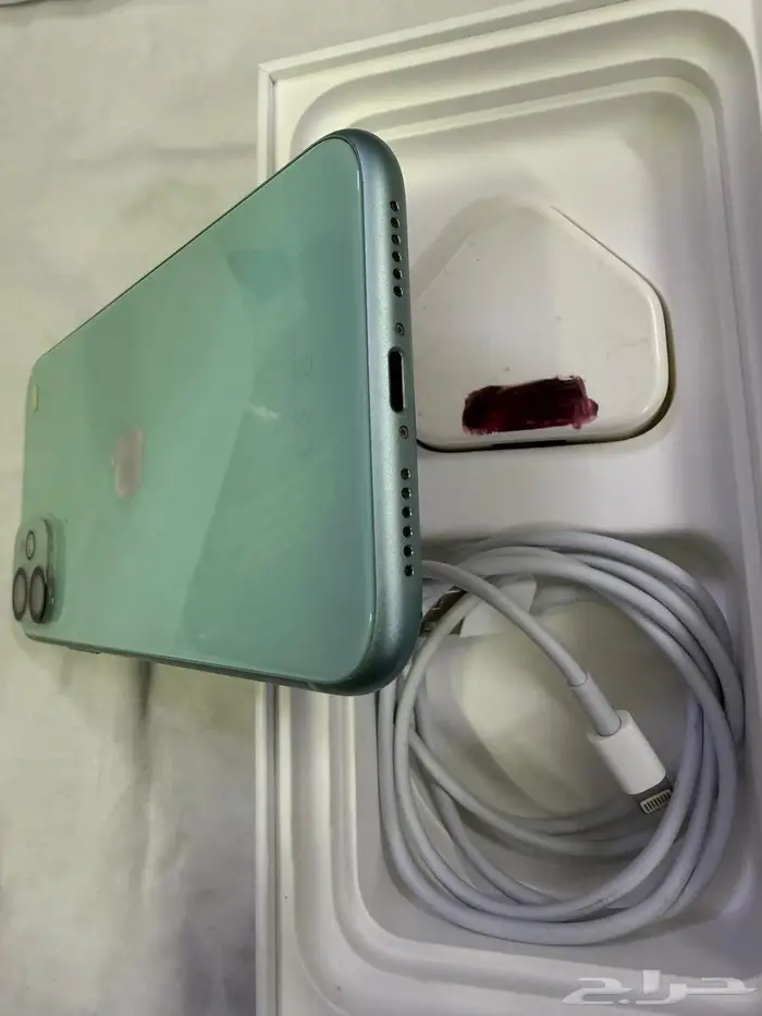 ايفون 11 العادي نظيف 2