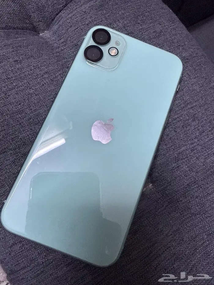 ايفون 11 العادي نظيف 6