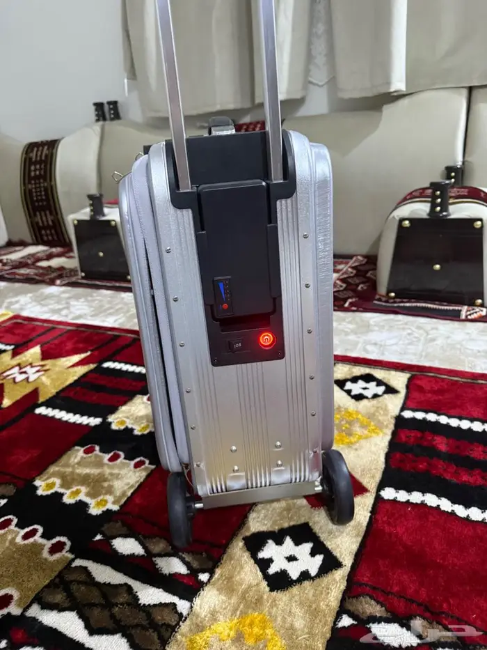 شنطه سفر إلكترونيه تتحول سكتو. 5