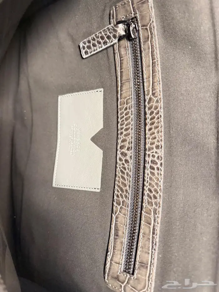 شنطة فرزاتشي قطعه لن تتكرر اصلي جلد تمساح 22