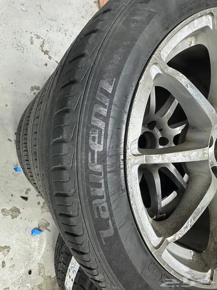 للبيع جنوط صيني درجه اوله المقاس كانت راكبه عل مورسيدس 6