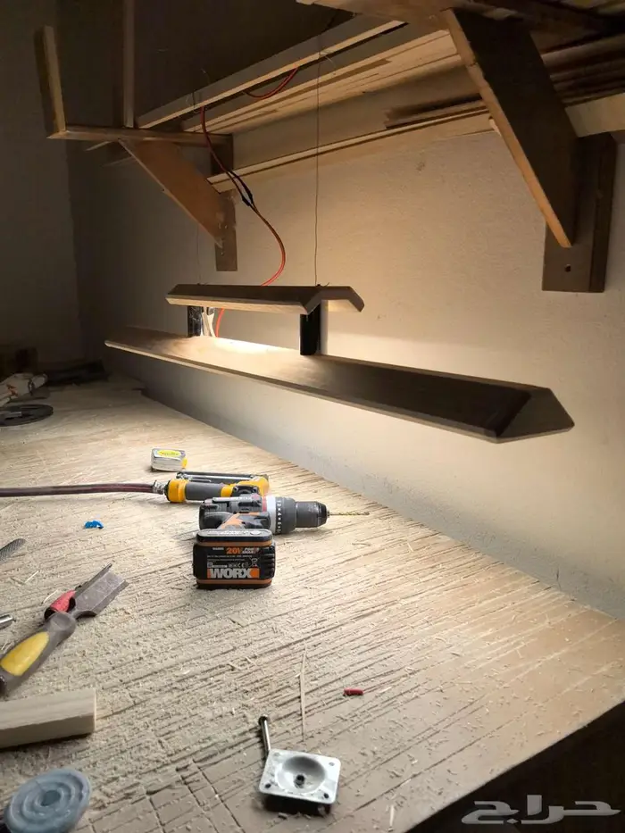 انارة للعرض أو لبار كافي من الأخشاب الطبيعيه 1