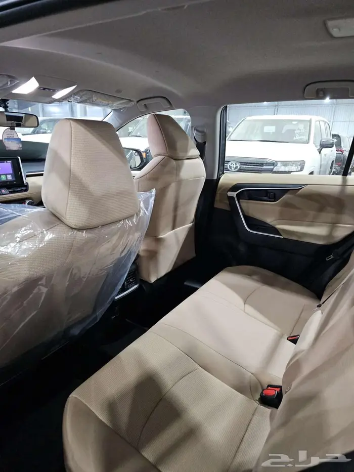 تويوتا راف فور LE دبل موديل 2025 8