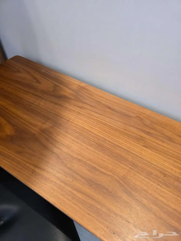 طاولة قرائه 3