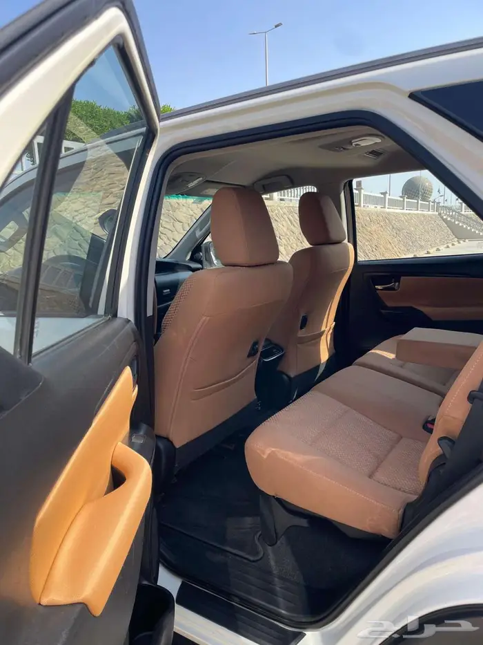 تويوتا فورتشنر 2022 ديزل 4 4 عداد 65 فقط 8