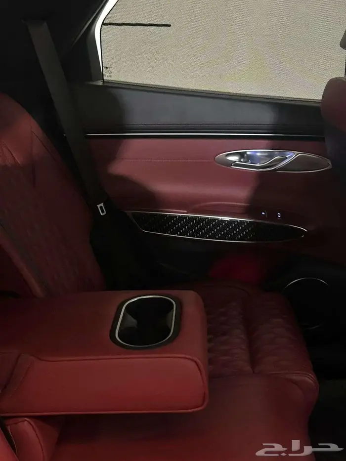 جنسس GV70 2022 32