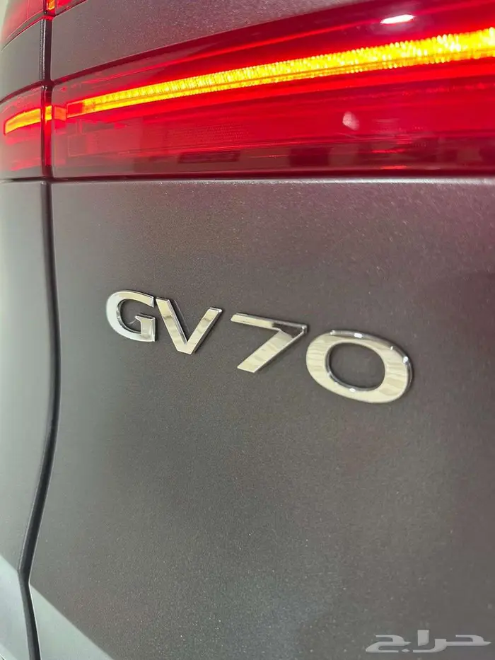 جنسس GV70 2022 10