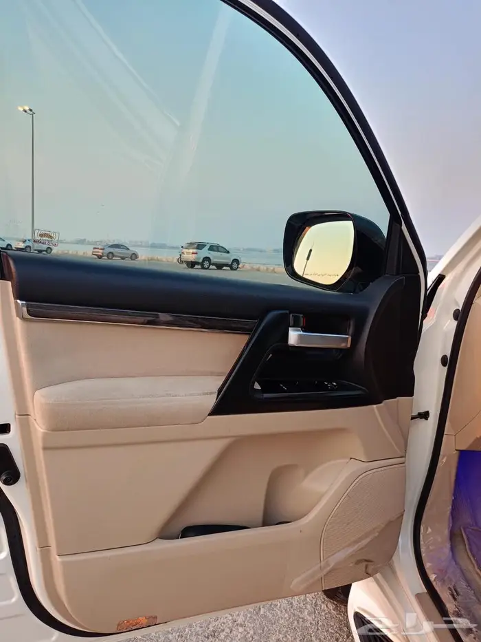 للبيع تويوتا لاندكروزر GXR 8V فل كاملGrand Touring  2021 29