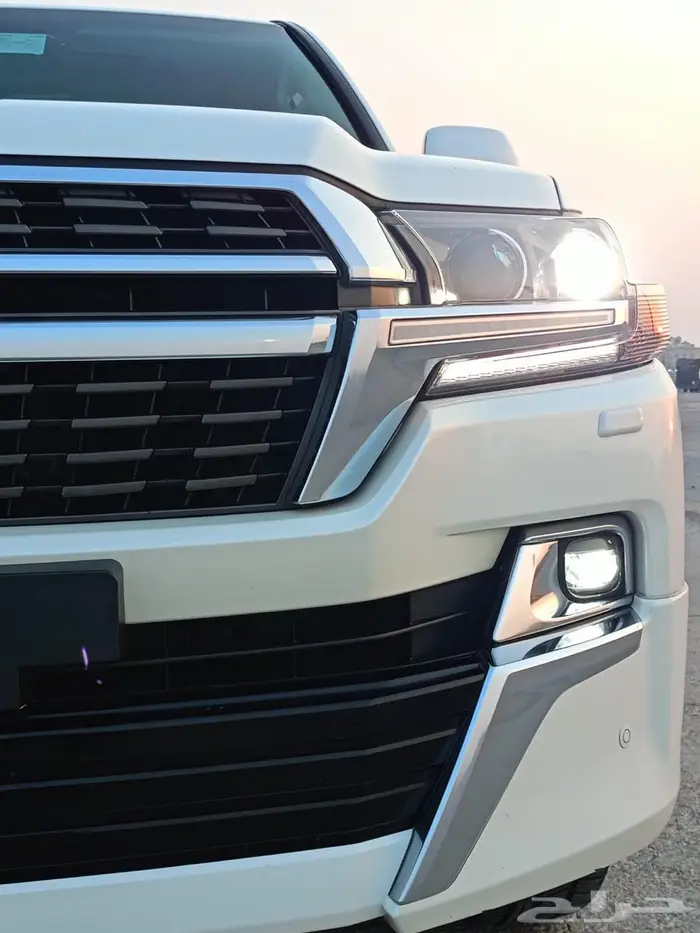 للبيع تويوتا لاندكروزر GXR 8V فل كاملGrand Touring  2021 33