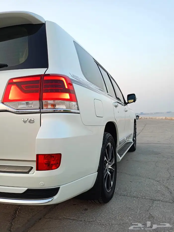 للبيع تويوتا لاندكروزر GXR 8V فل كاملGrand Touring  2021 41