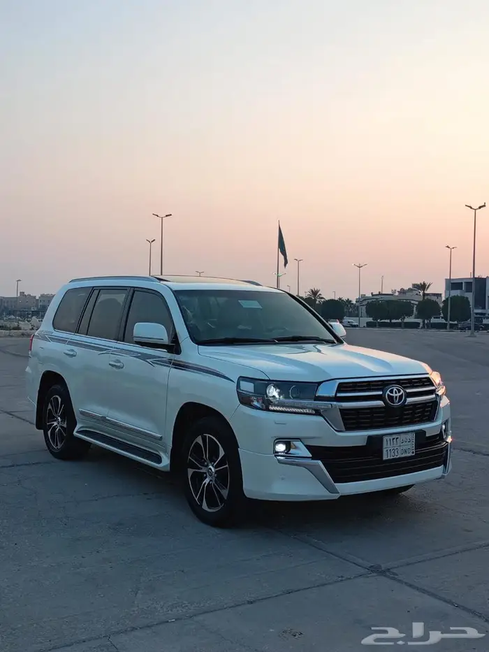 للبيع تويوتا لاندكروزر GXR 8V فل كاملGrand Touring  2021 2