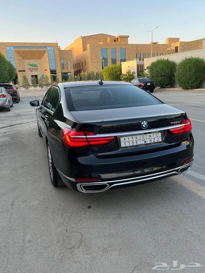 بي ام دبليو 740Li 2016 pure excellence 0