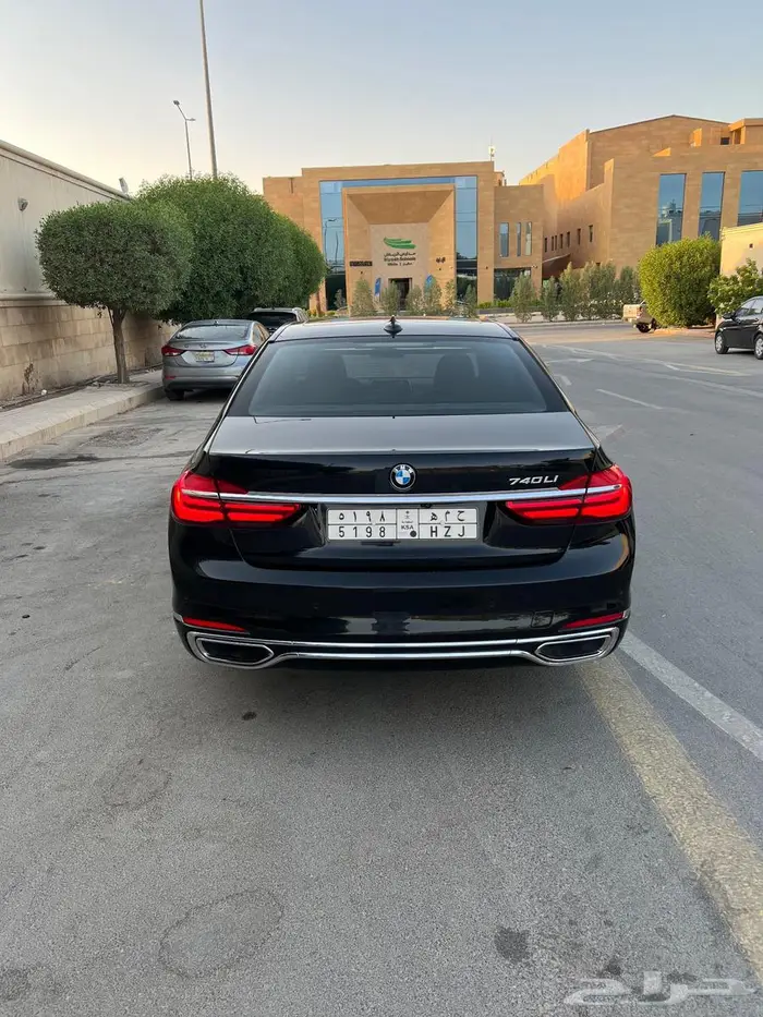 بي ام دبليو 740Li 2016 pure excellence 3