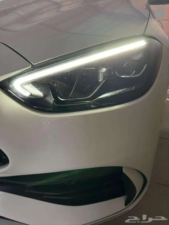 مرسيدس C300e 2023 شبه جديد 27
