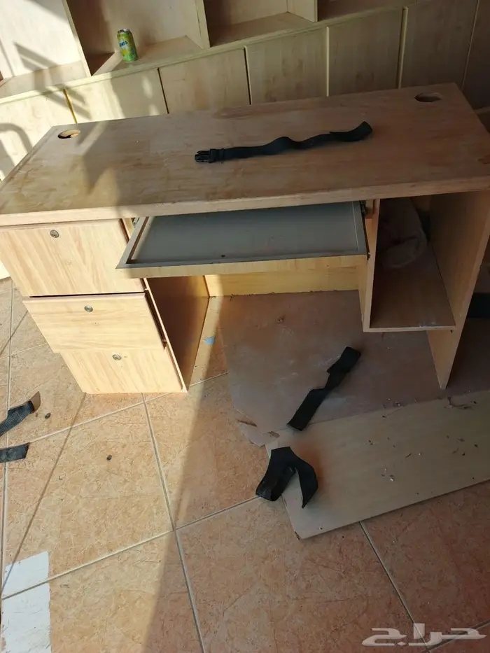 طاولتين ثقيلات حق كمبيوترات وارفف 1