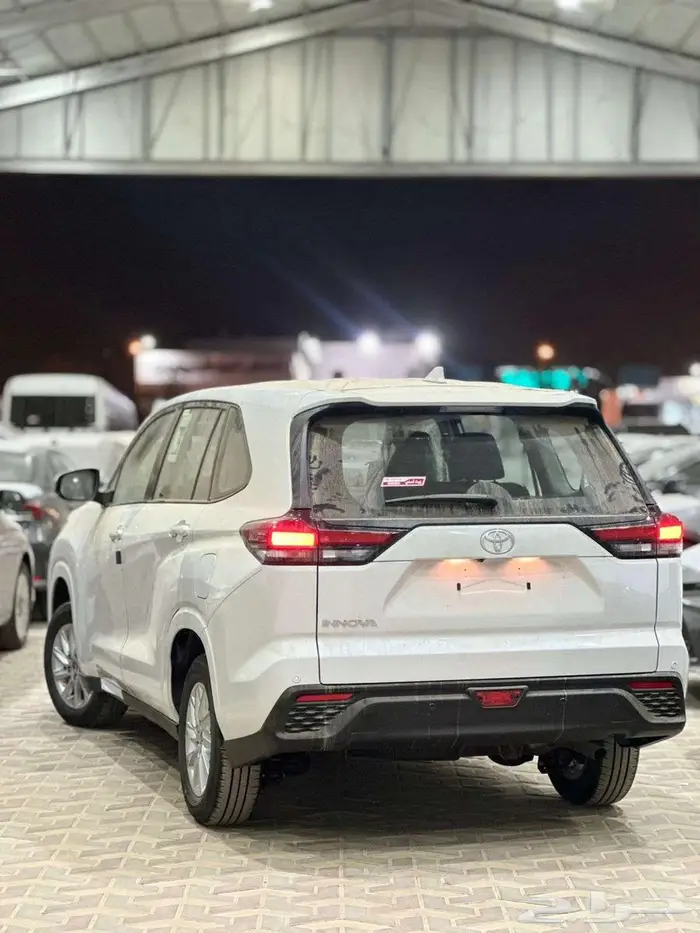 تويوتا اينوفا 2026 4