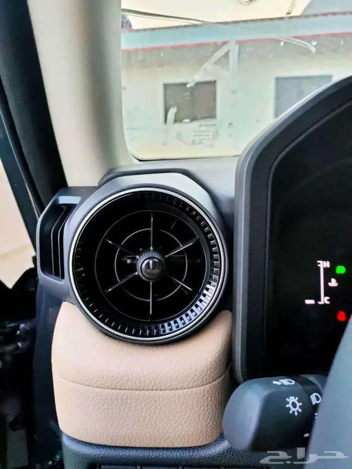 تويوتا برادو TXL 3 بنزين 2025 رصاصي غامق 13