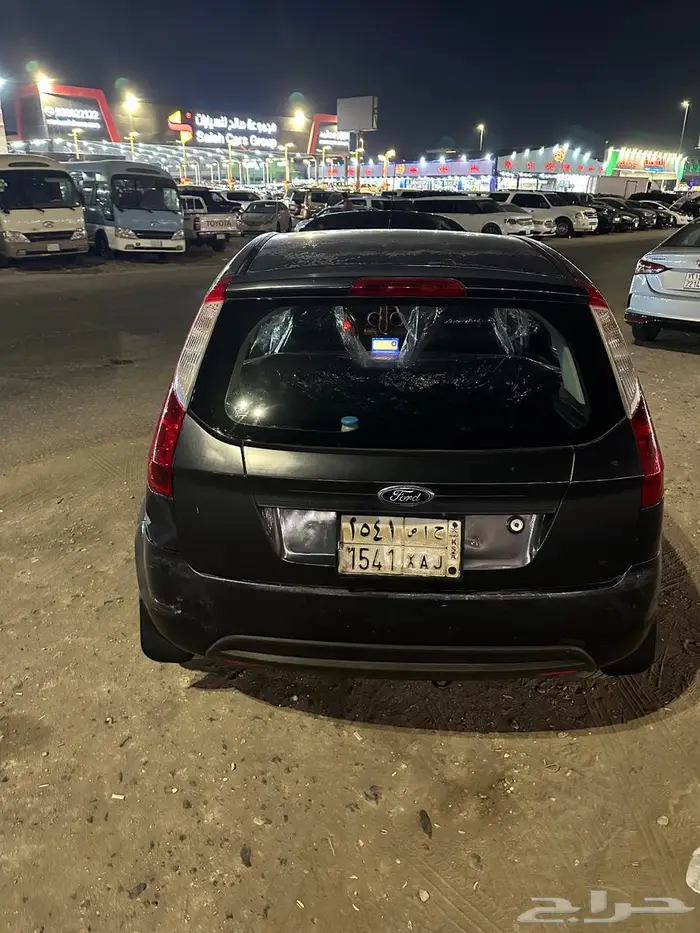 للبيع فورد فيقو 2012 5
