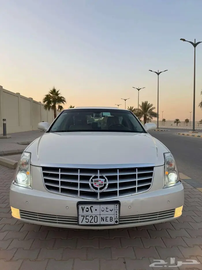 كاديلاك DTS نظيف جدا وكاله 26