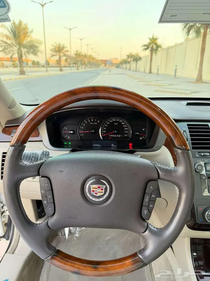 كاديلاك DTS نظيف جدا وكاله 44