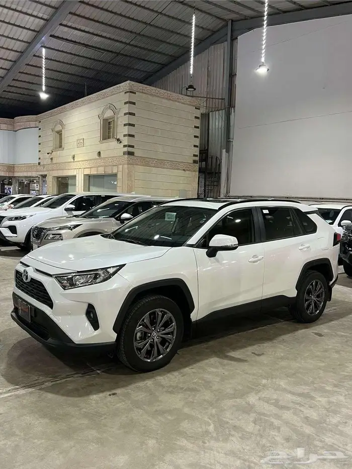 تويوتا راف فور 2023 فل كامل شبه جديد ( عبداللطيف جميل ) 2