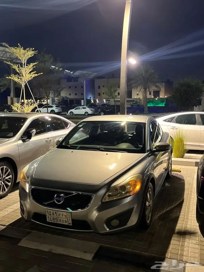 فولفو C30 بدي وكاله ممشى قليل جدا 0