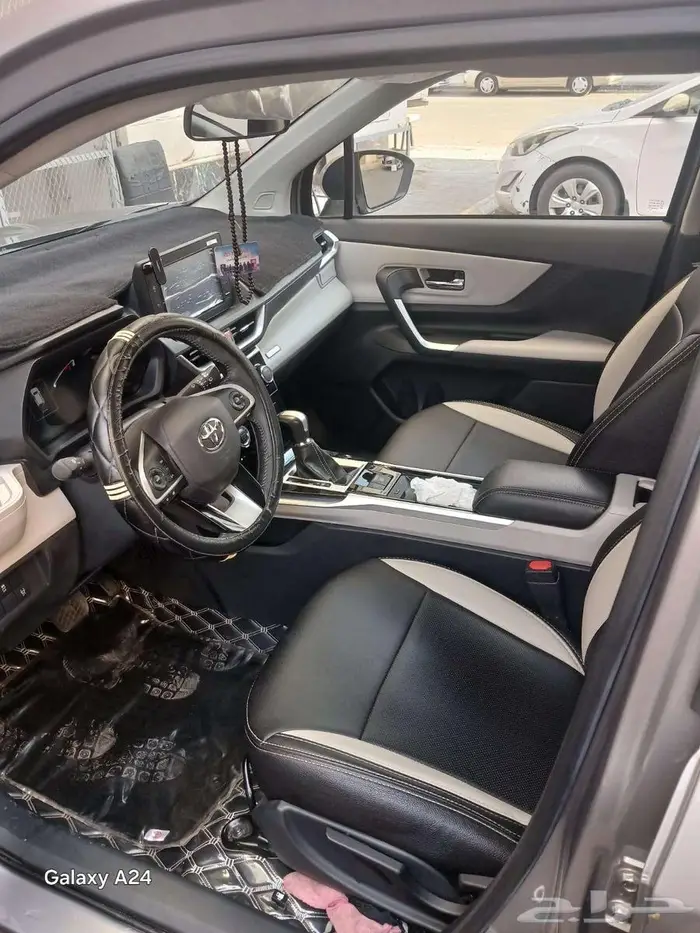 تويوتا فيلوزا 2024 م 7 مقاعد للتنازل بدون مقابل 1